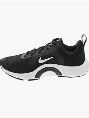 Nike Black Low-Top Athletic Sneaker